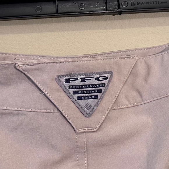 ππ3/$30: TWO PAIR ππ PRICE β¬οΈColumbia Mens 32" waist shorts - Picture 3 of 15